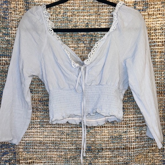 Romwe lace hem tie front shirred blouse - Picture 2 of 4